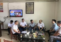 集團公司黨總支副書記、副總經(jīng)理王勛任到扶貧