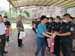 擁軍優(yōu)屬丨“八一”前夕，市德晟集團領(lǐng)導(dǎo)到軍